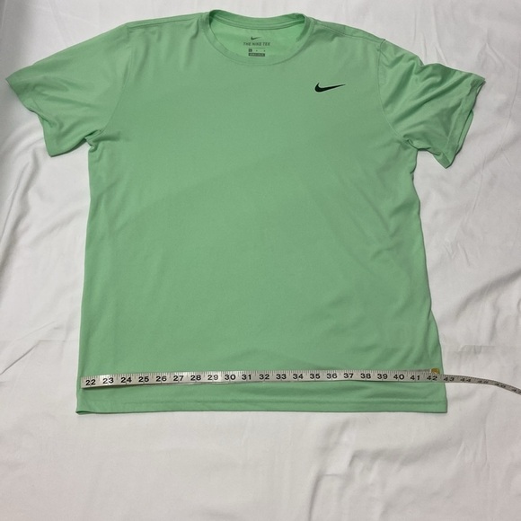 NIKE,MEN,LIGHT GREEN,DRI-FIT,SHORT SLEEVE,MILER T-SHIRT.SIZE-LARGE. - Picture 6 of 11
